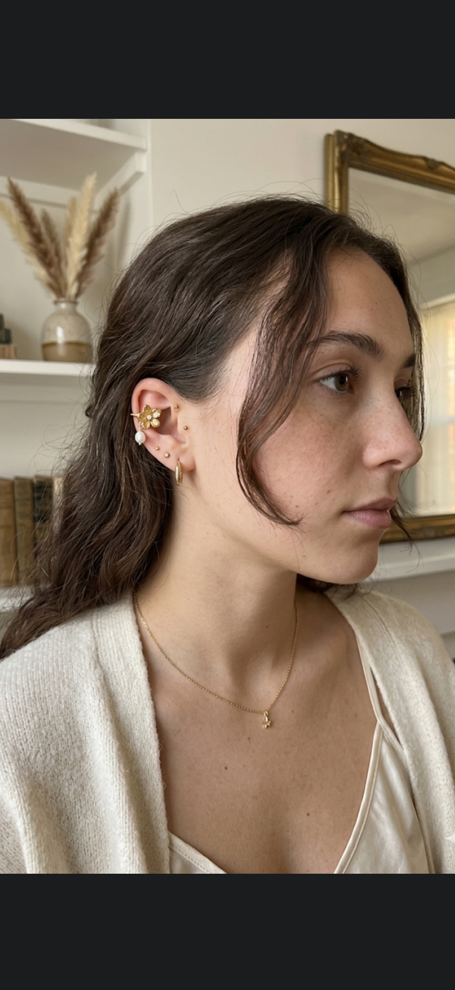 Ear cuff mini flower pearl