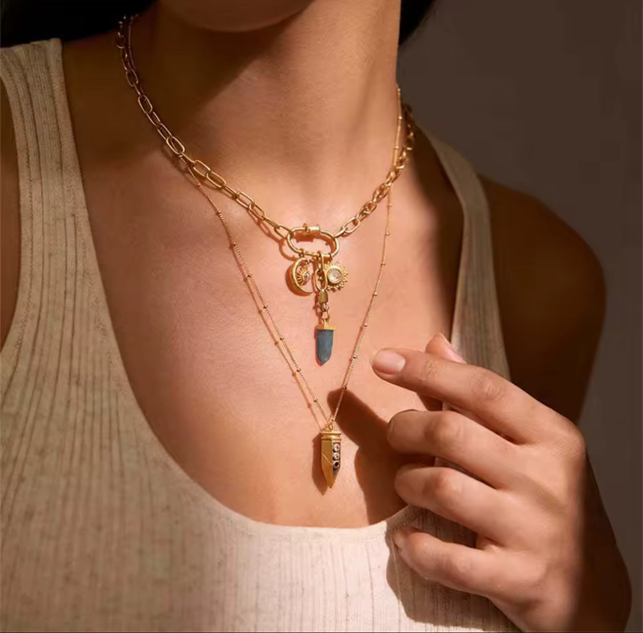 Charm, dije triangulo de la energia