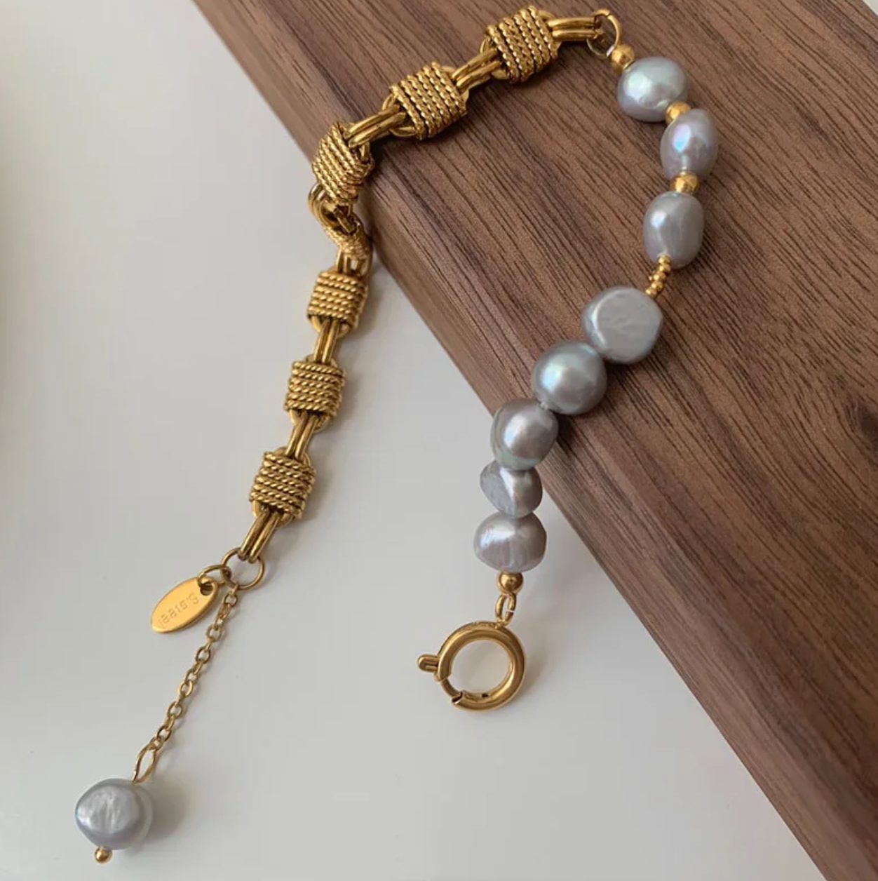 Pulsera de perlas Grises Cybele