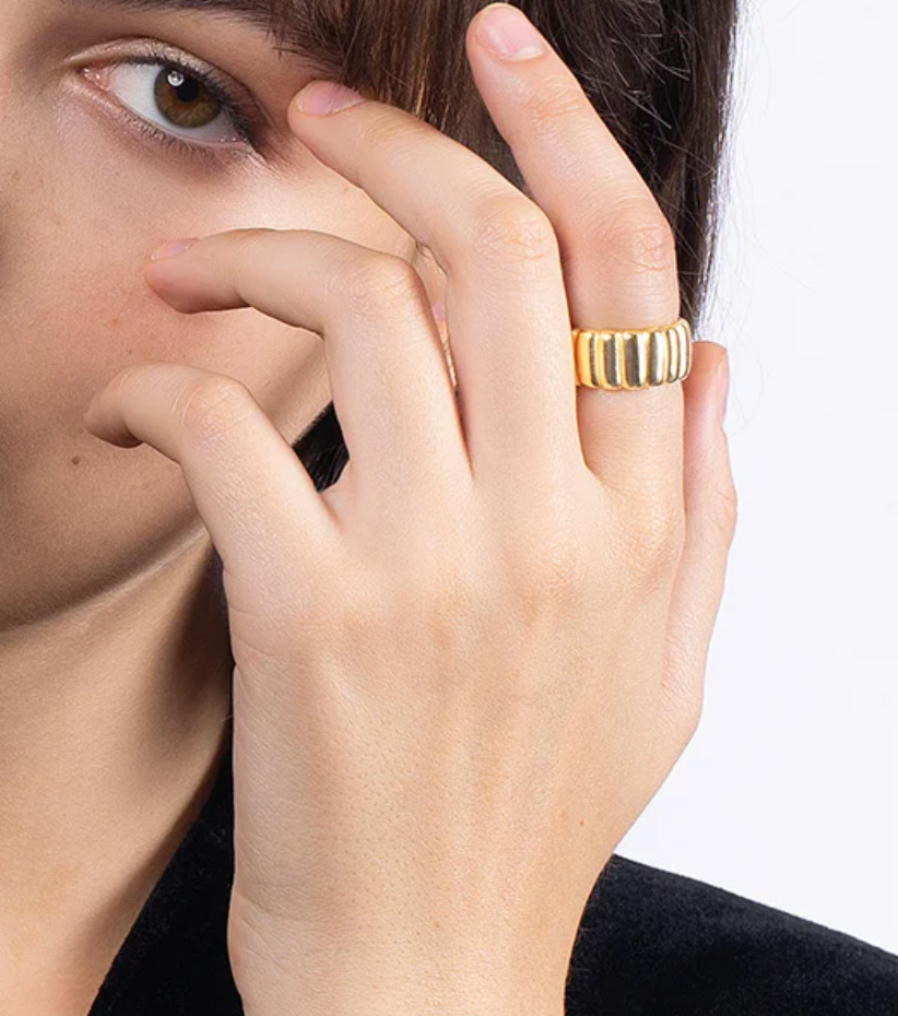 Anillo Elara
