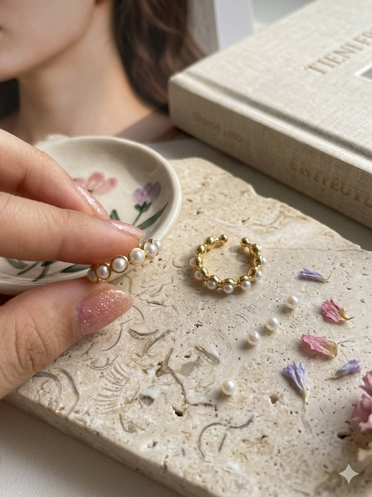 Ear cuff gold pearl